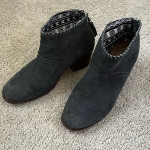 Toms gray boots